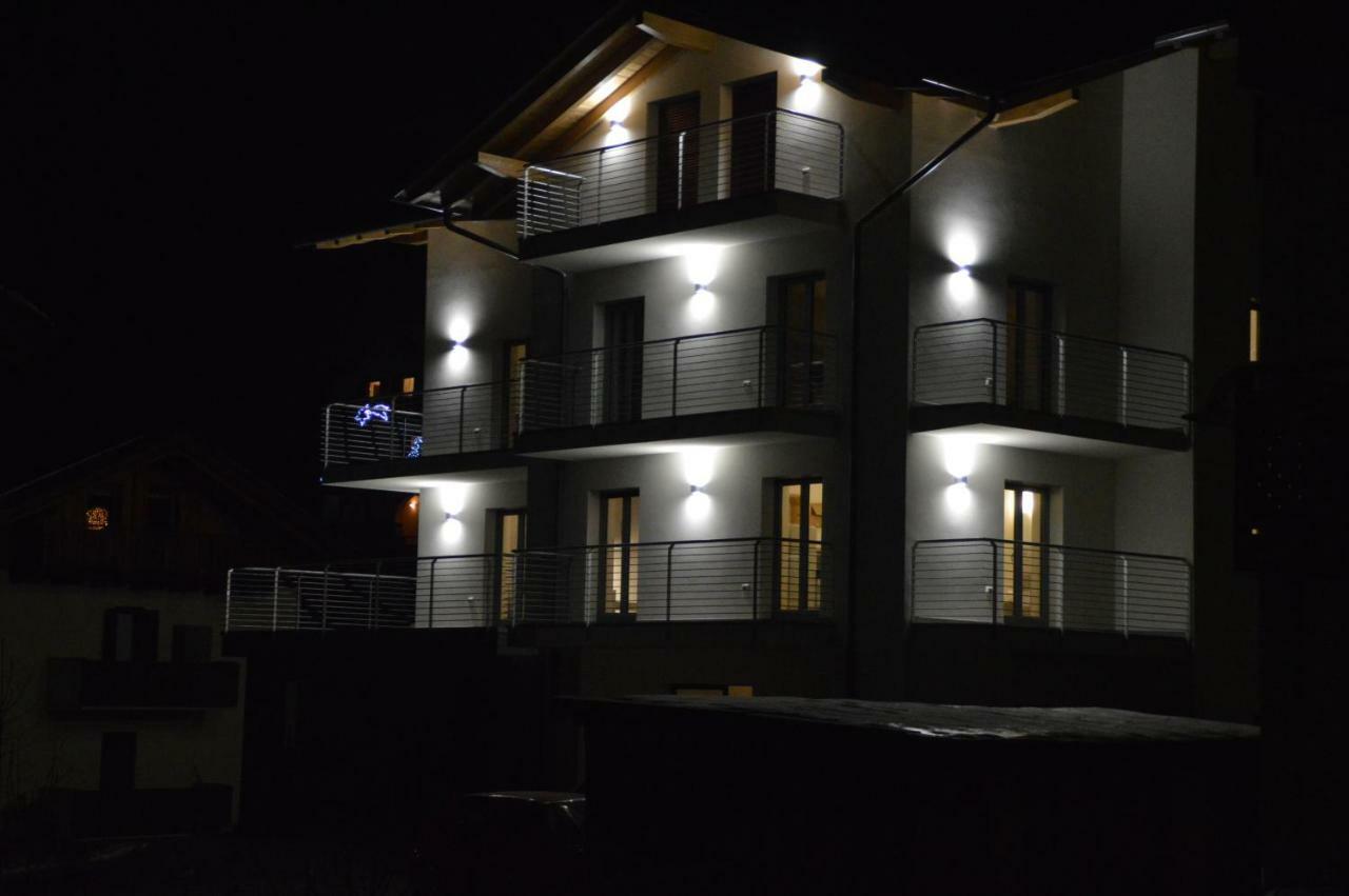 メッツァーナCasa Ai Stabliアパートメント エクステリア 写真
