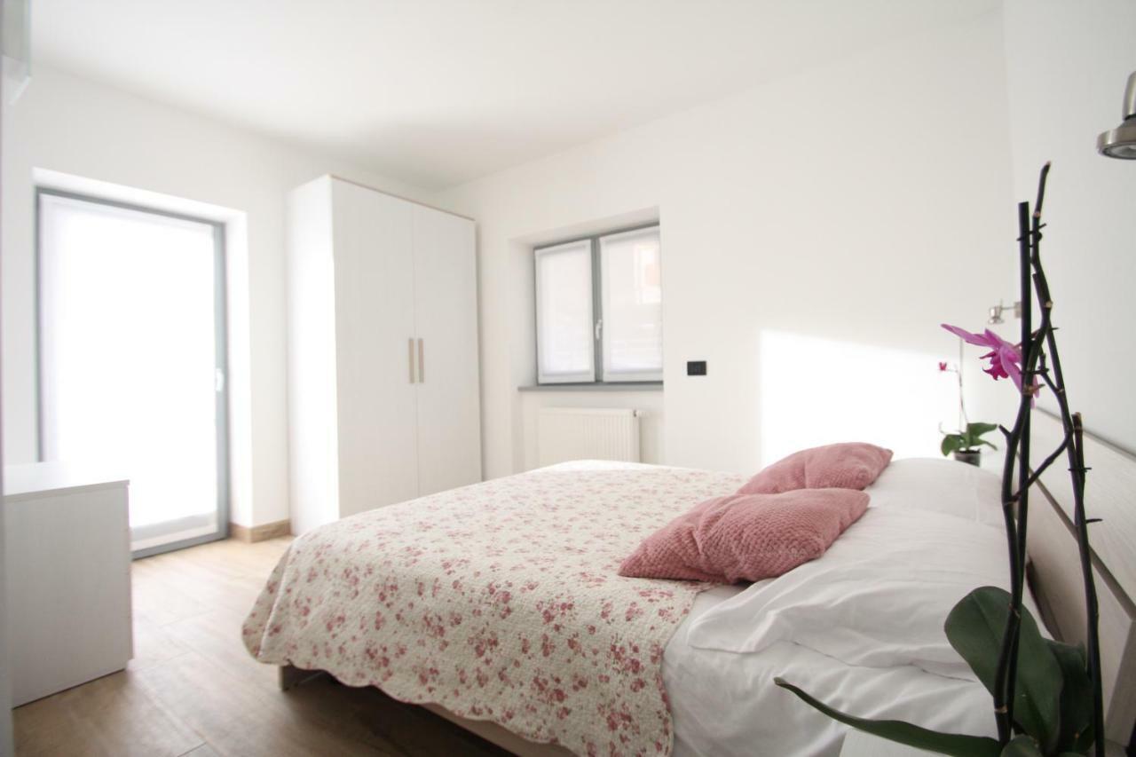 メッツァーナCasa Ai Stabliアパートメント エクステリア 写真