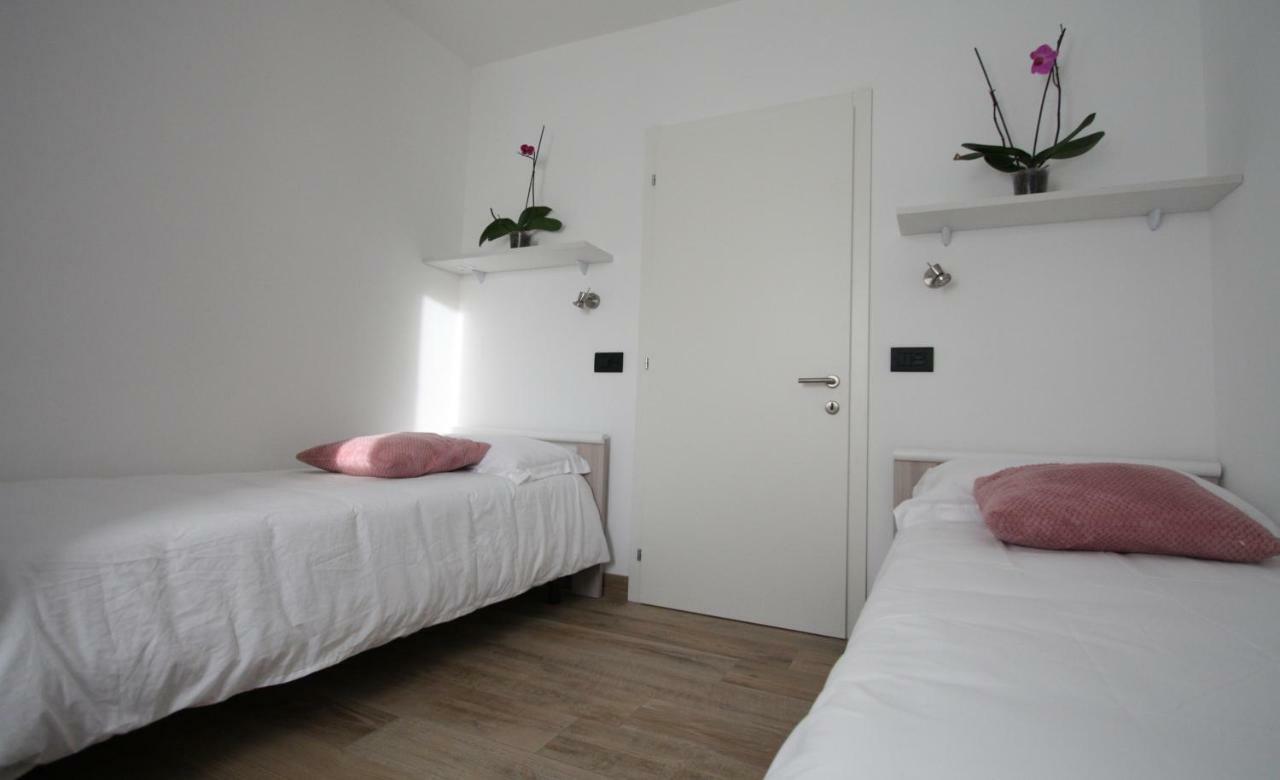 メッツァーナCasa Ai Stabliアパートメント エクステリア 写真