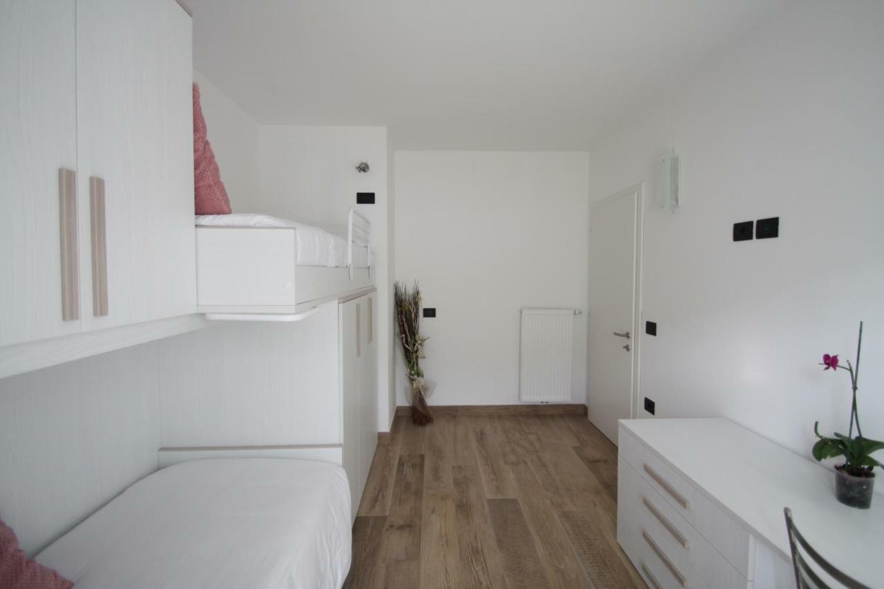 メッツァーナCasa Ai Stabliアパートメント エクステリア 写真