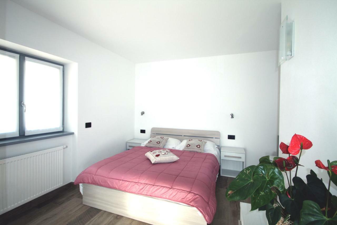 メッツァーナCasa Ai Stabliアパートメント エクステリア 写真