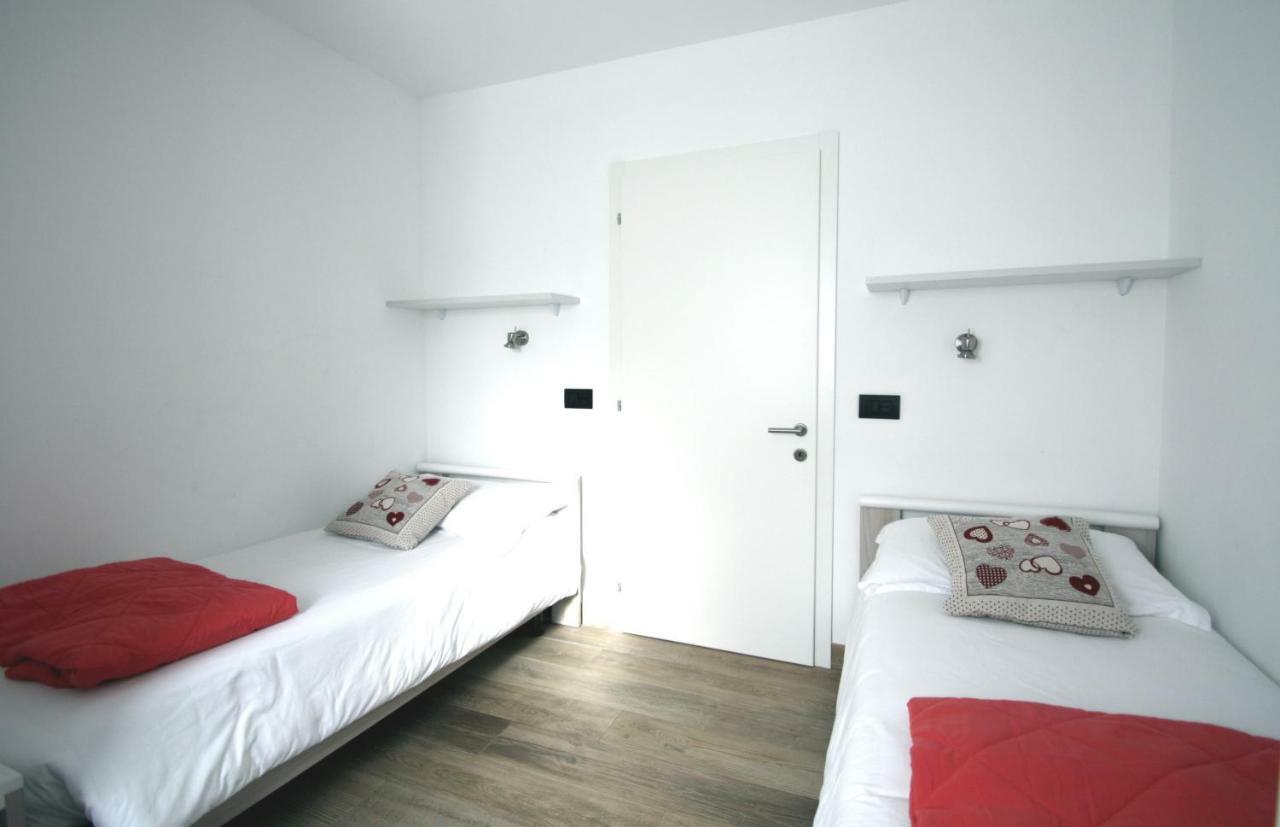 メッツァーナCasa Ai Stabliアパートメント エクステリア 写真